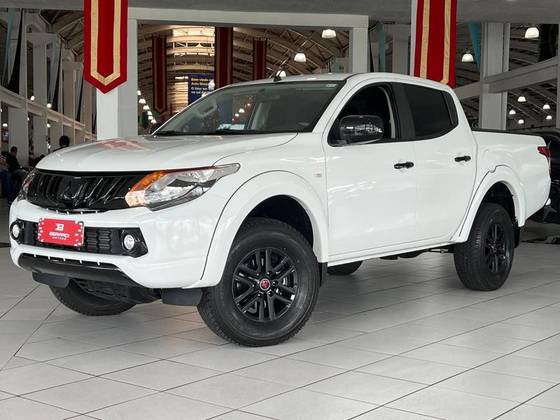 MITSUBISHI L200 TRITON 2.4 16V TURBO DIESEL SPORT GLS CD 4P 4X4 AUTOMÁTICO MITSUBISHI L200 TRITON 2.4 16V TURBO DIESEL SPORT GLS CD 4P 4X4 AUTOMÁTICO